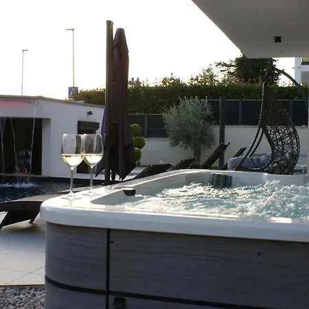 Simba Villa Tar-Vabriga
