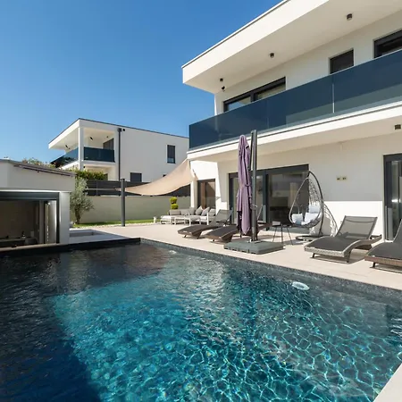Simba Villa