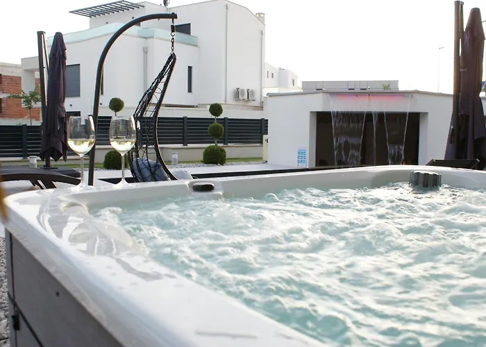 빌라 Simba Tar-Vabriga